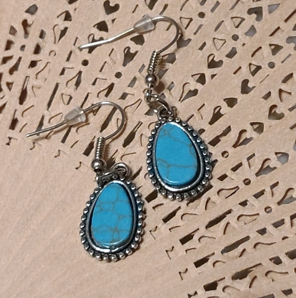 Vintage Jewelry - Vintage Silver and Turquoise Drop Earrings
